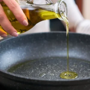 السعرات الحرارية في زيت الزيتون للقلي
